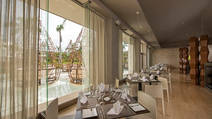 Platinum Yucatan Princess Hotel